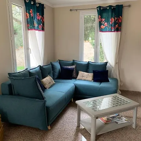 La Maison Des Epinouses Holiday home Chaucre