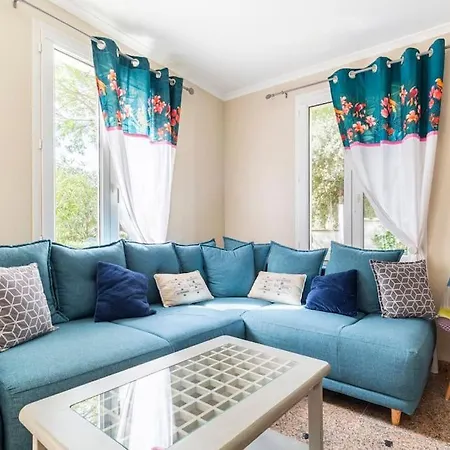 La Maison Des Epinouses Holiday home