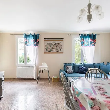 La Maison Des Epinouses Chaucre
